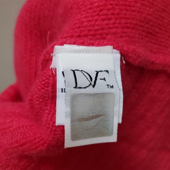 Diane von Furstenberg 100% cashmere sweater in hot pink. Size P (fits S). - Picture 6 of 8